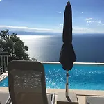 Moderne Familienwohnung Mit Panorama-meerblick Affittacamere Medveja