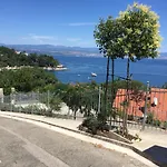 Moderne Familienwohnung Mit Panorama-meerblick Affittacamere Medveja