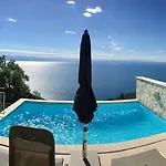 Moderne Familienwohnung Mit Panorama-meerblick Medveja
