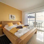 Moderne Familienwohnung Mit Panorama-meerblick Affittacamere Medveja