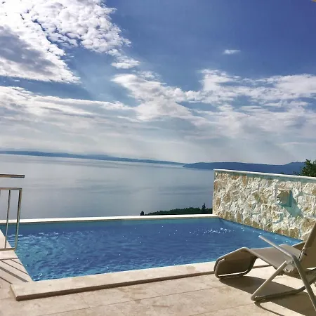 Moderne Familienwohnung Mit Panorama-meerblick 4* Медвежа